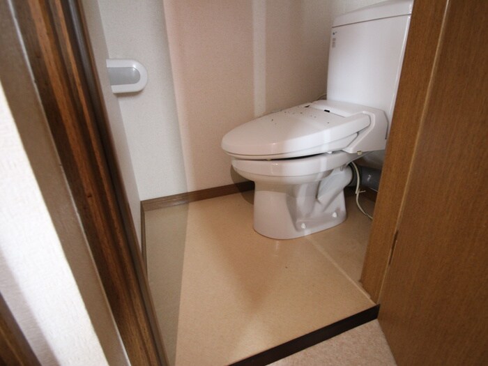 物件内観写真11　(トイレ)