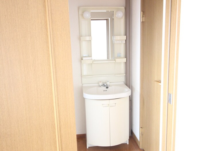 物件内観写真12　(洗面)