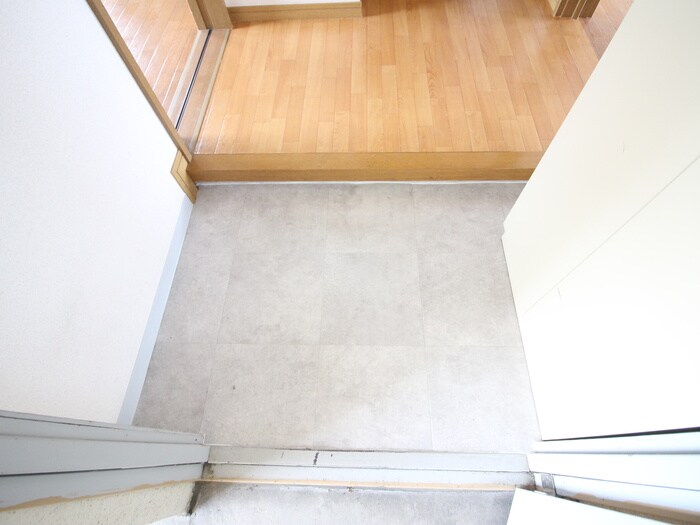 物件内観写真14　(玄関)