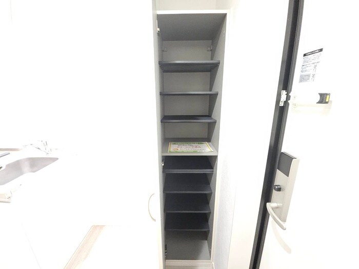 物件内観写真18　(靴箱)