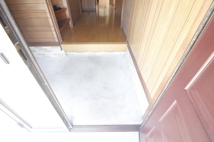 物件内観写真21　(玄関)