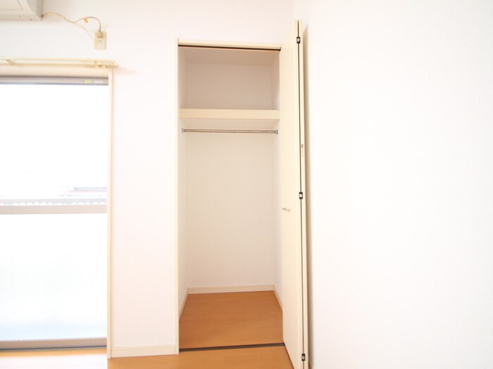 物件内観写真15　(収納)