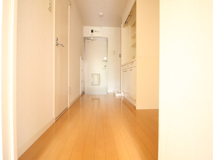 物件内観写真16　(廊下)