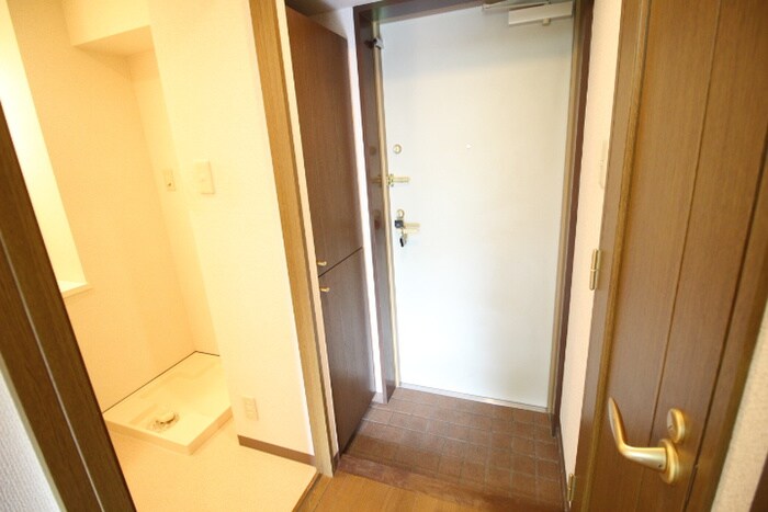 物件内観写真19　(玄関)