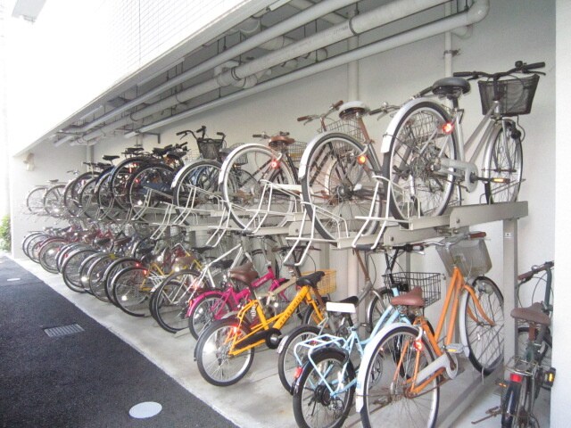 物件外観写真3　(駐輪場)