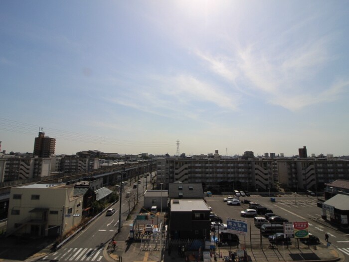 物件内観写真16　(室内からの展望)