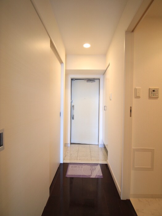 物件内観写真18　(廊下)