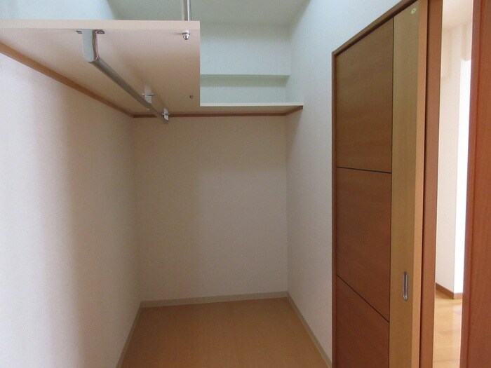 物件内観写真11　(収納)