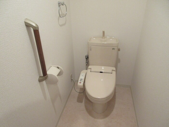 物件内観写真14　(トイレ)