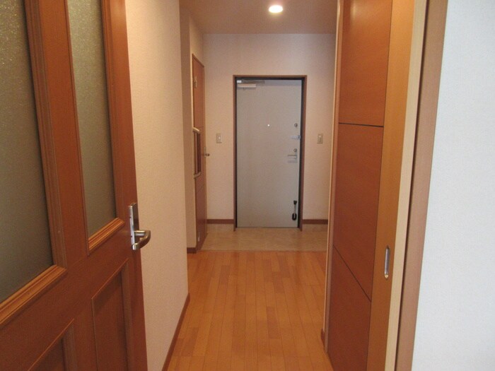 物件内観写真20　(廊下)