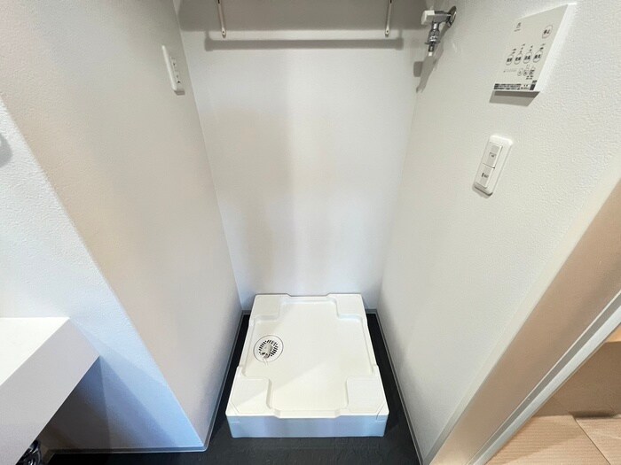 物件内観写真15　(洗濯機置場)