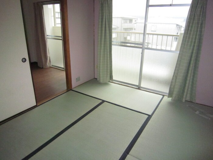 物件内観写真8　(居室)