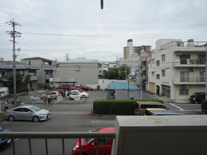 物件内観写真15　(室内からの展望)