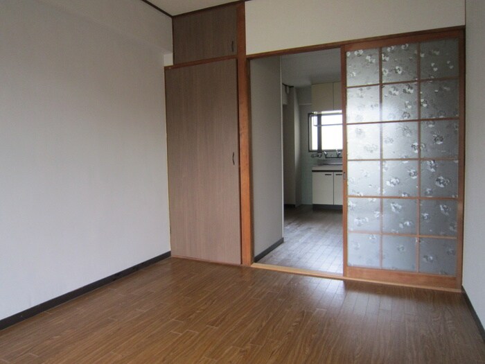 物件内観写真16　(収納)