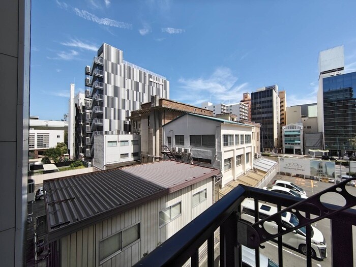 物件内観写真20　(室内からの展望)