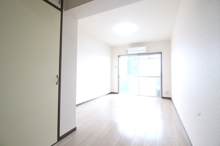 物件内観写真18　(居室)