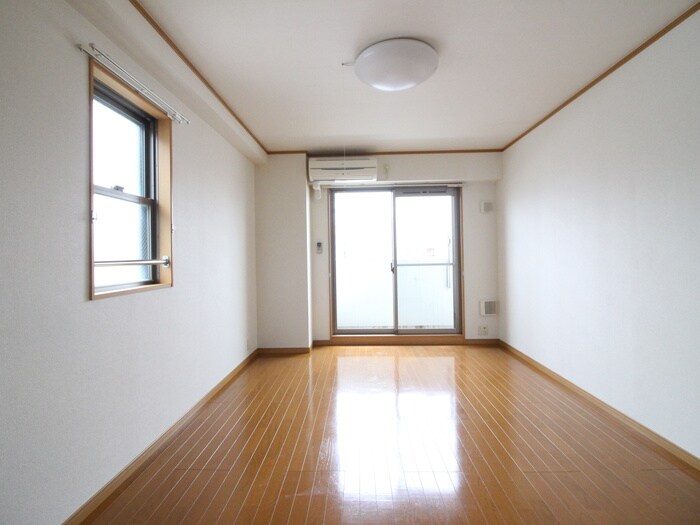 物件内観写真9　(居室)