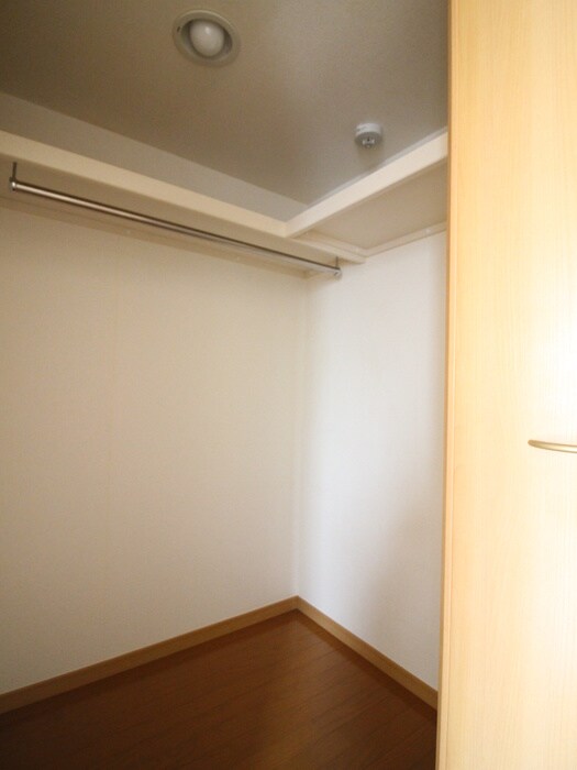 物件内観写真15　(収納)