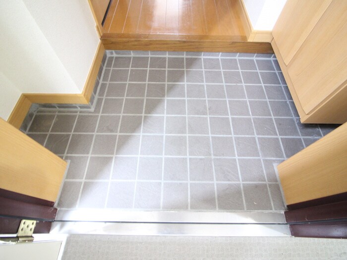 物件内観写真16　(玄関)