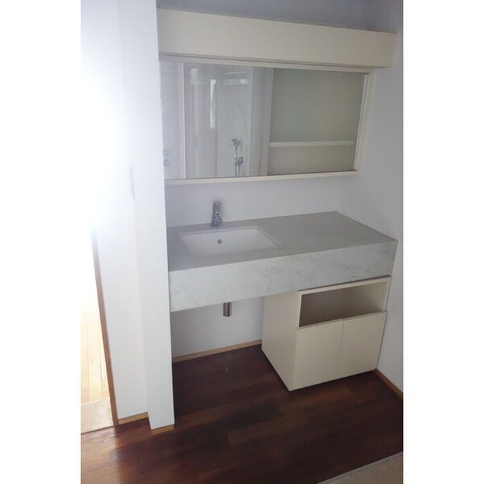 物件内観写真12　(洗面)