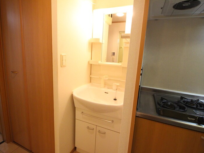 物件内観写真11　(洗面)