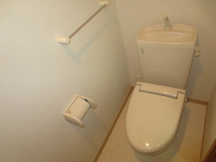 物件内観写真12　(トイレ)