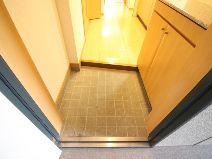 物件内観写真17　(玄関)