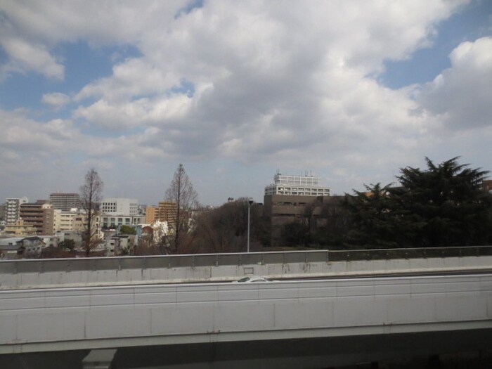 物件内観写真17　(室内からの展望)