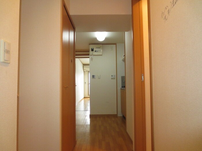 物件内観写真18　(廊下)