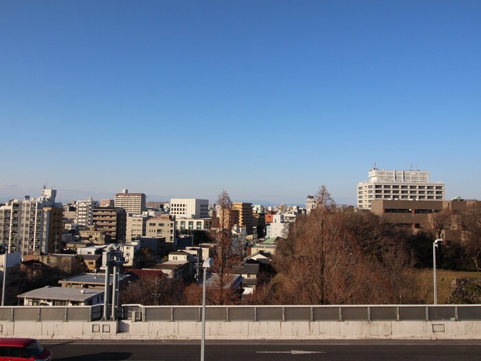 物件内観写真21　(室内からの展望)