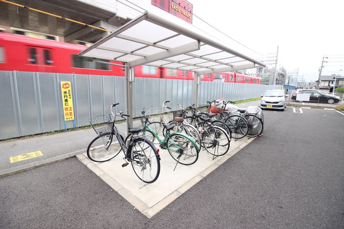 物件外観写真3　(駐輪場)