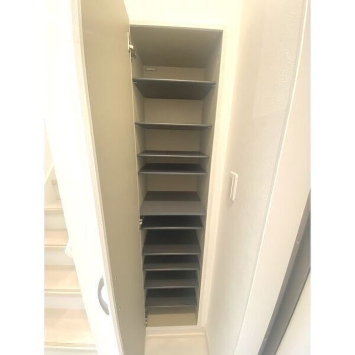 物件内観写真13　(靴箱)