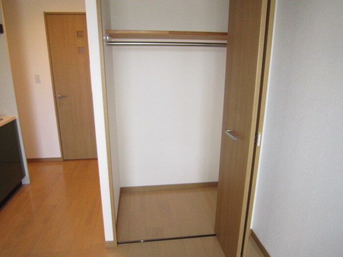 物件内観写真15　(収納)