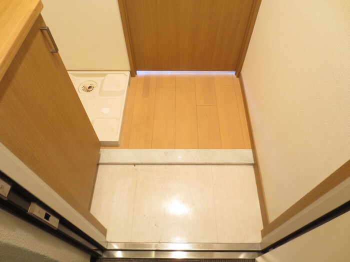 物件内観写真15　(玄関)