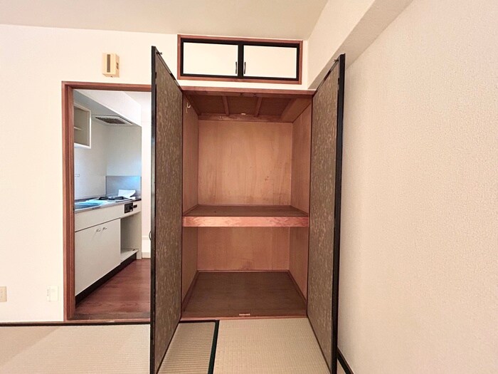 物件内観写真10　(収納)