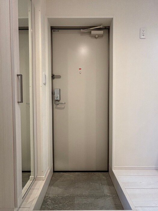 物件内観写真16　(玄関)