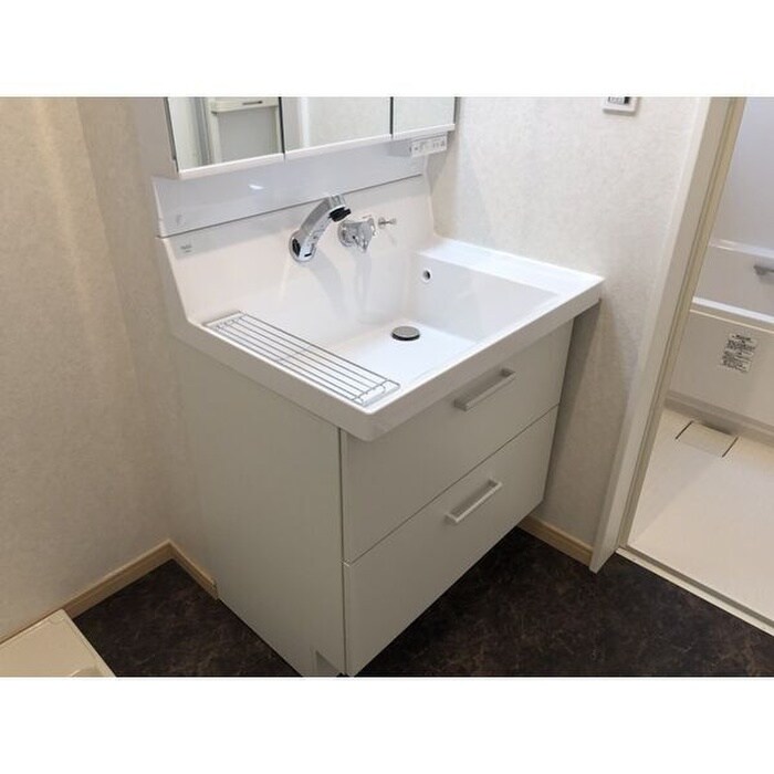 物件内観写真4　(洗面)