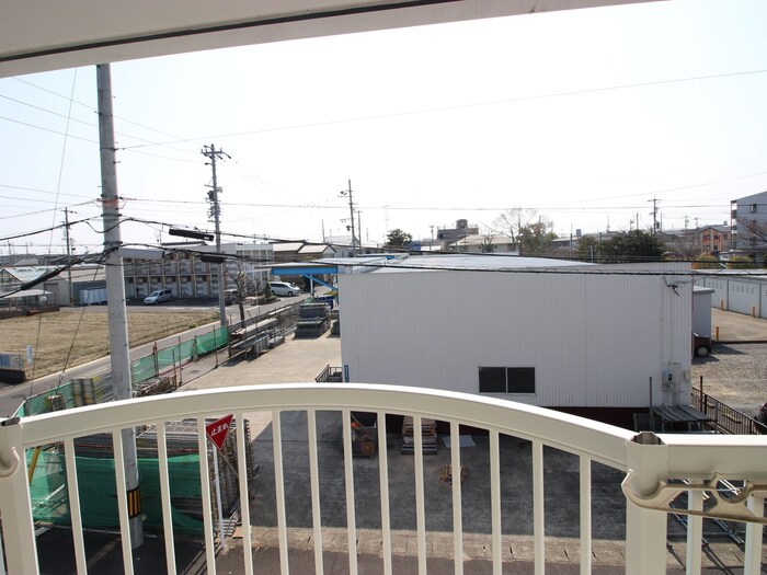 物件内観写真16　(室内からの展望)