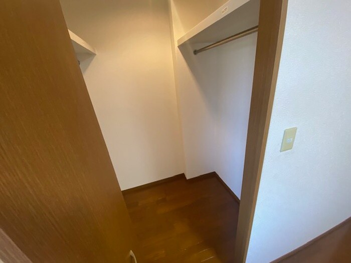 物件内観写真12　(収納)