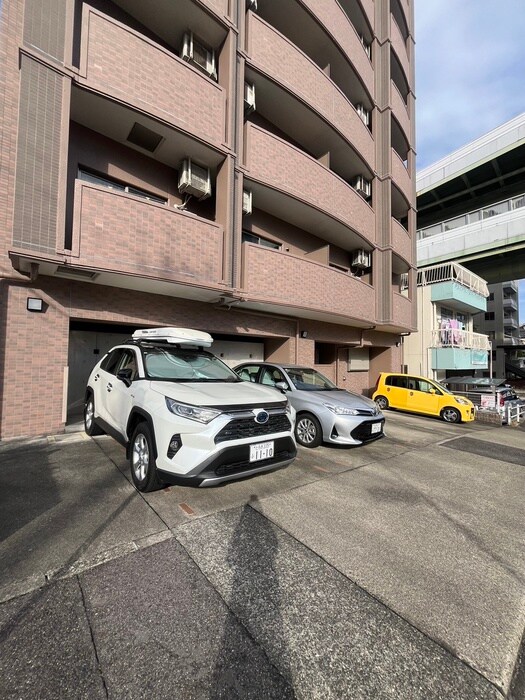 物件外観写真5　(駐車場)