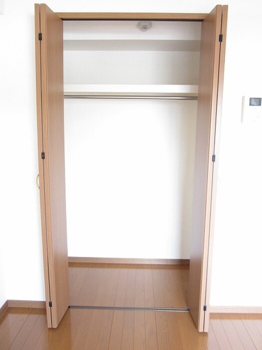 物件内観写真12　(収納)