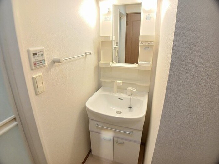 物件内観写真12　(洗面)