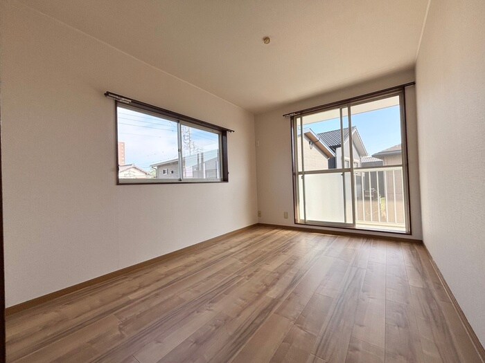 物件内観写真8　(居室)