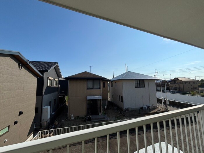 物件内観写真17　(室内からの展望)