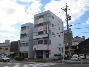 愛和ビル外観写真