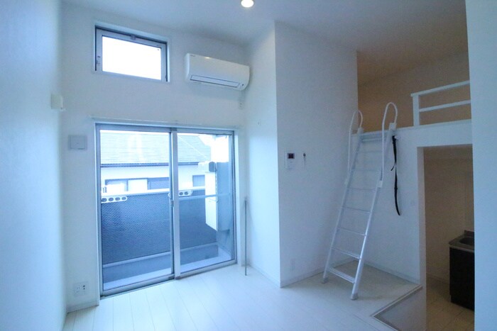 物件内観写真4　(居室)