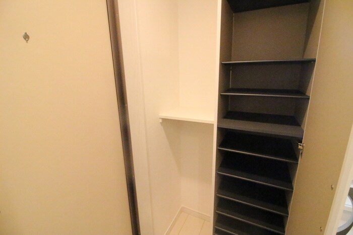 物件内観写真12　(靴箱)