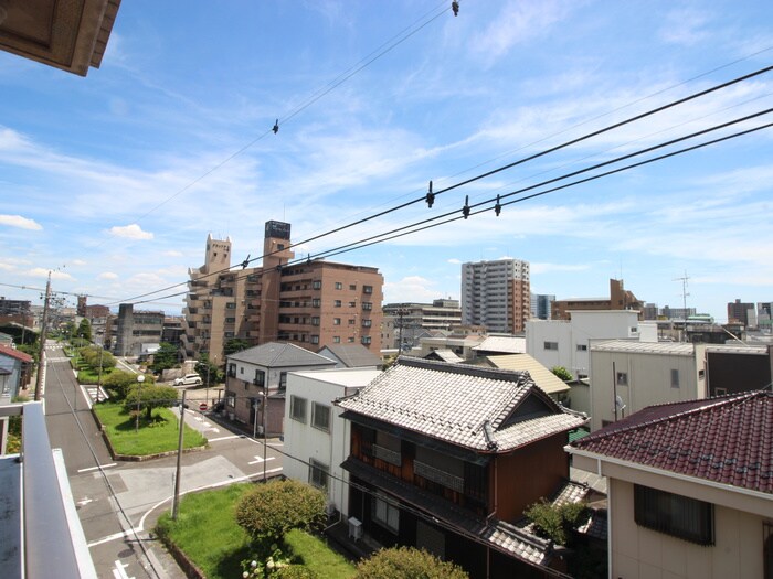 物件内観写真16　(室内からの展望)