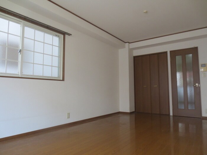 物件内観写真6　(居室)