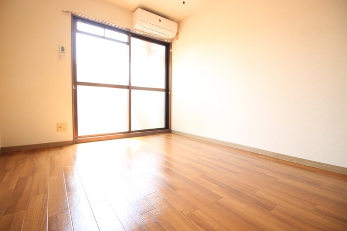 物件内観写真18　(居室)